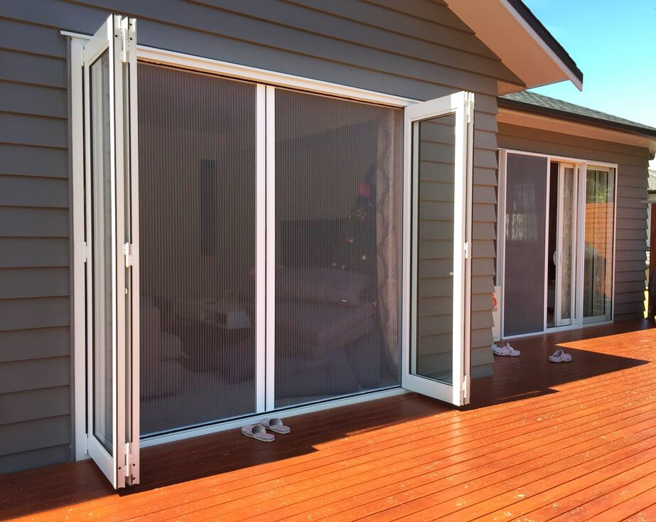retractable-insect-screens-auckland-01 retractable-insect-screens-auckland-01